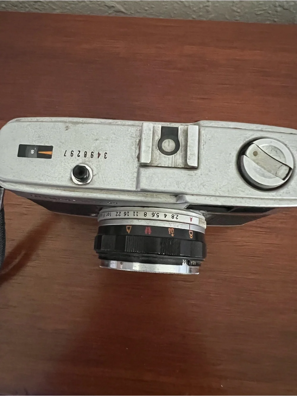 Olympus Trip 35 Silver and Black Film Camera - see description